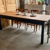 Farm table