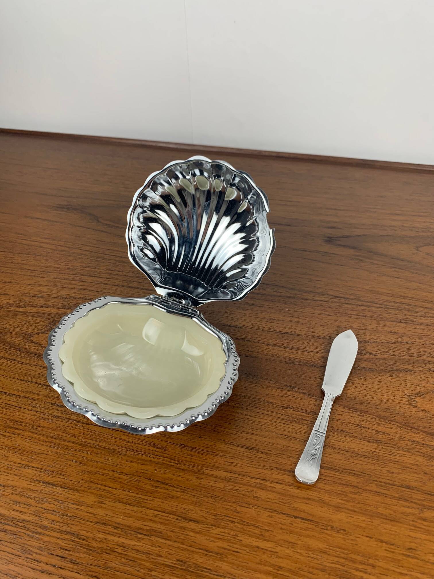 Shell butter dish with vintage knife, silver metal and white insert