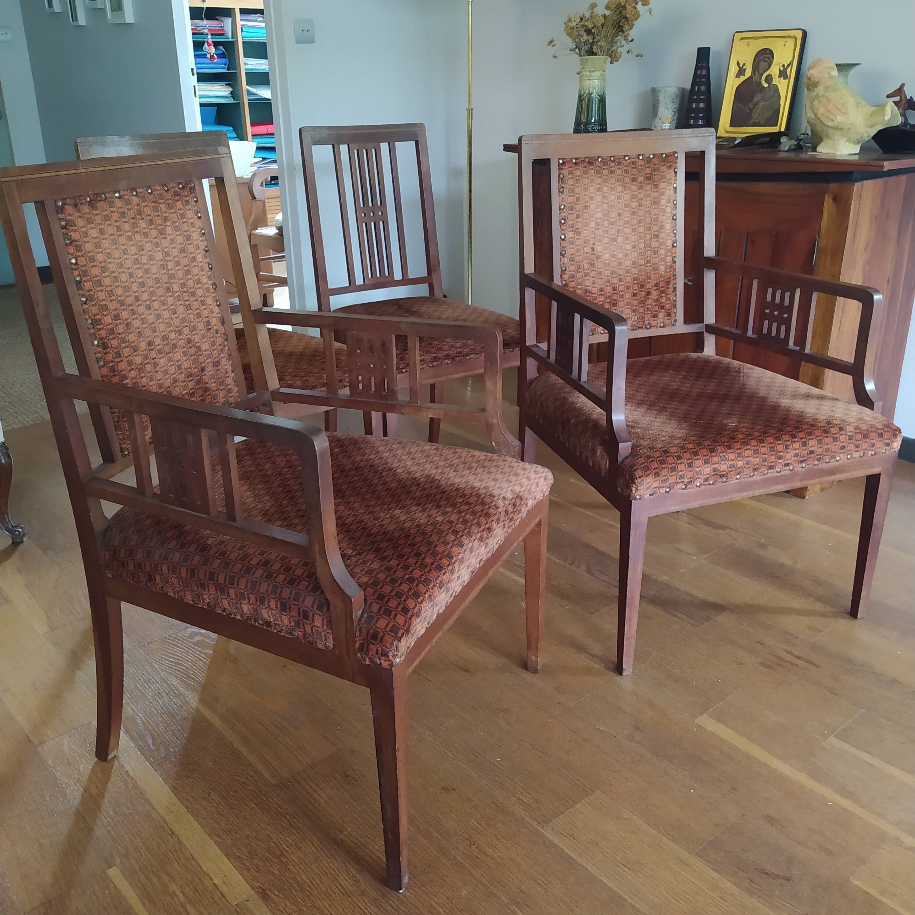 Ensemble Arts & Crafts 1900-1925 – 2 fauteuils et 2 chaises en bois massif