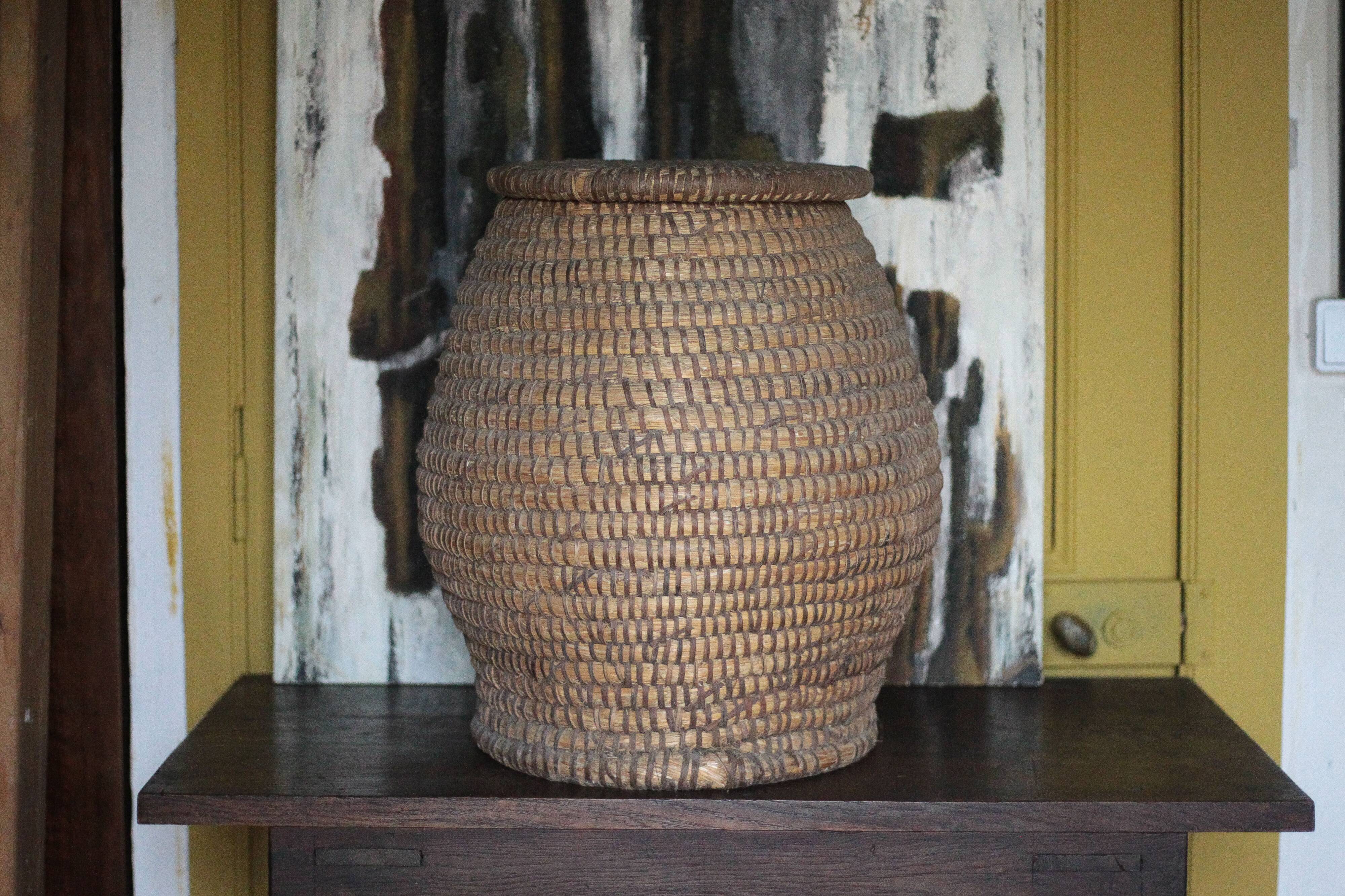 Old basket with lid, straw and bramble, woven basket, decoration