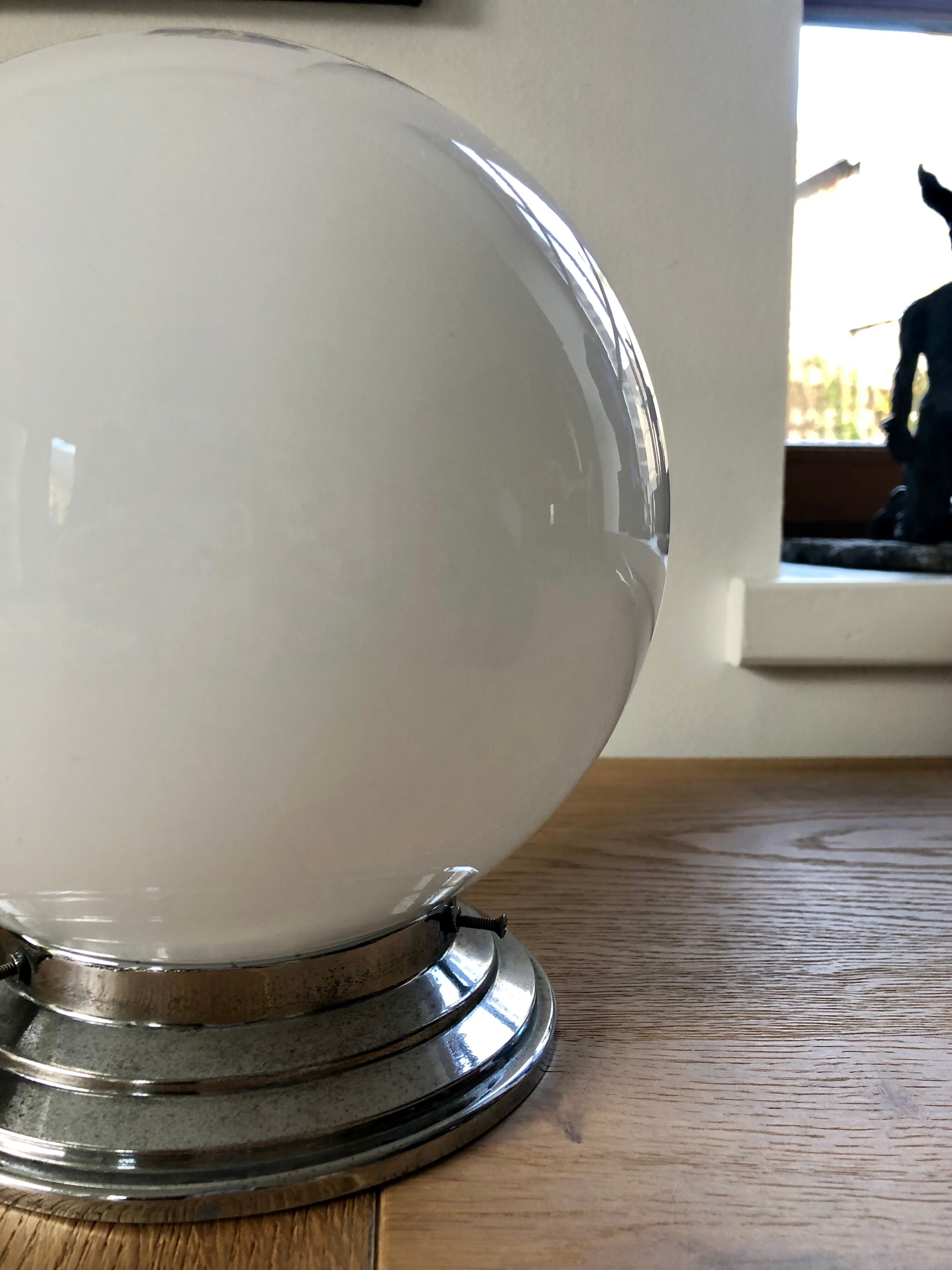 Lampe boule vintage à poser