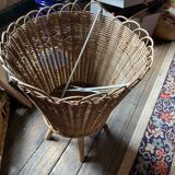 Rattan basket on feet