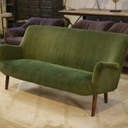 Green velvet canapé 1960s