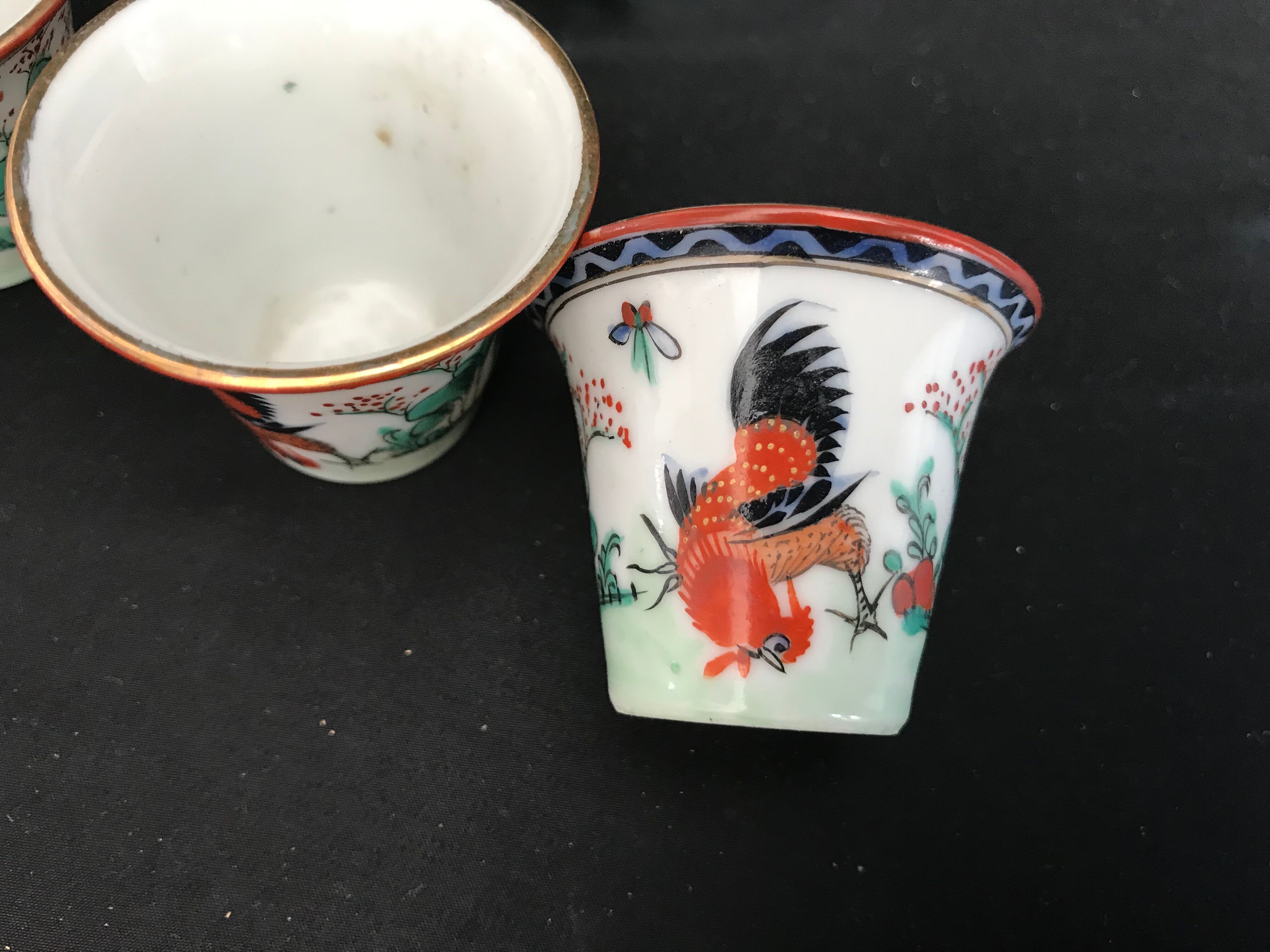 Coffee maker and 4 small bowls - porcelain - roosters and plants - china - mid-20th century
