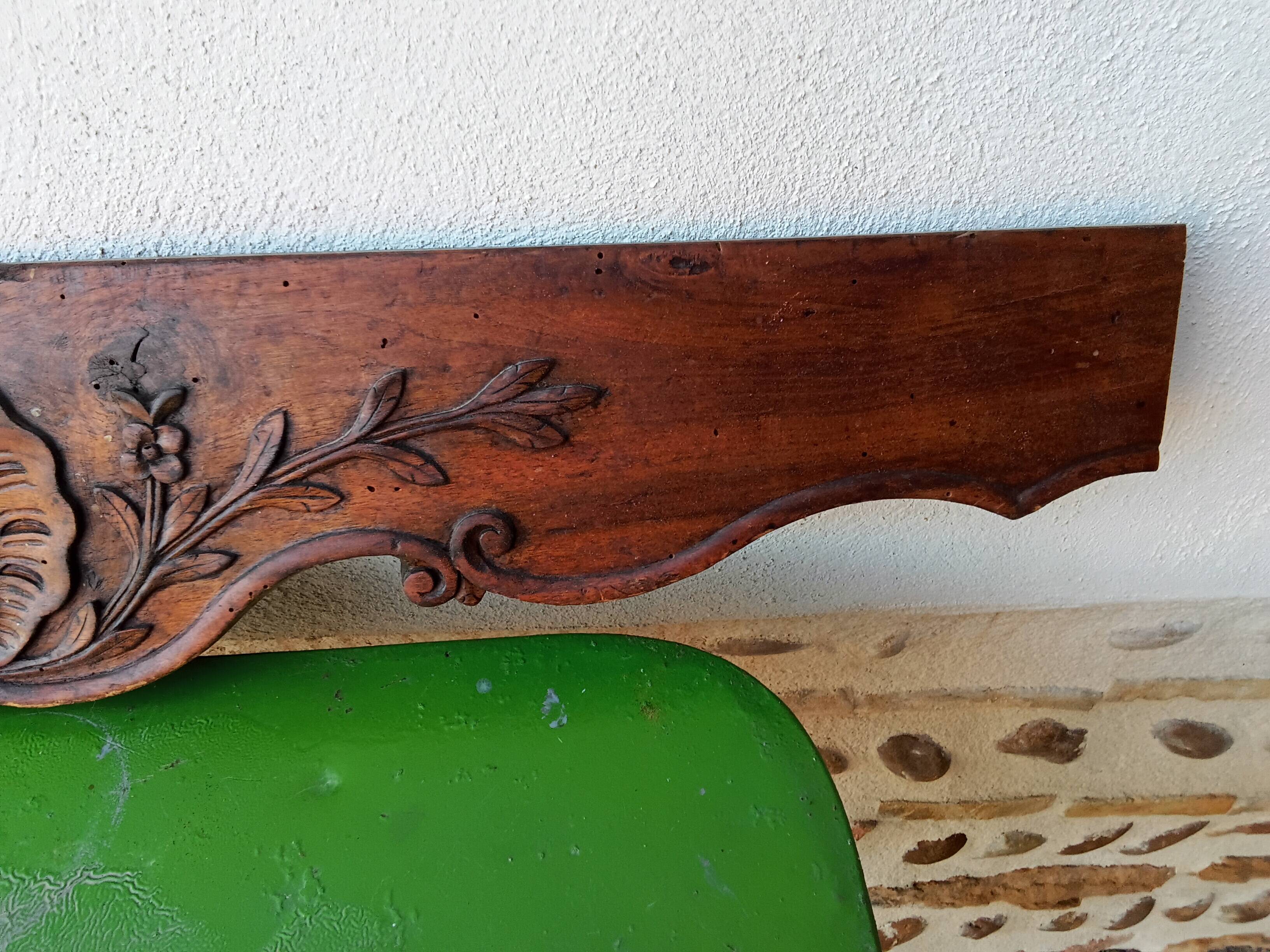 Massive walnut fronton from the 19th century