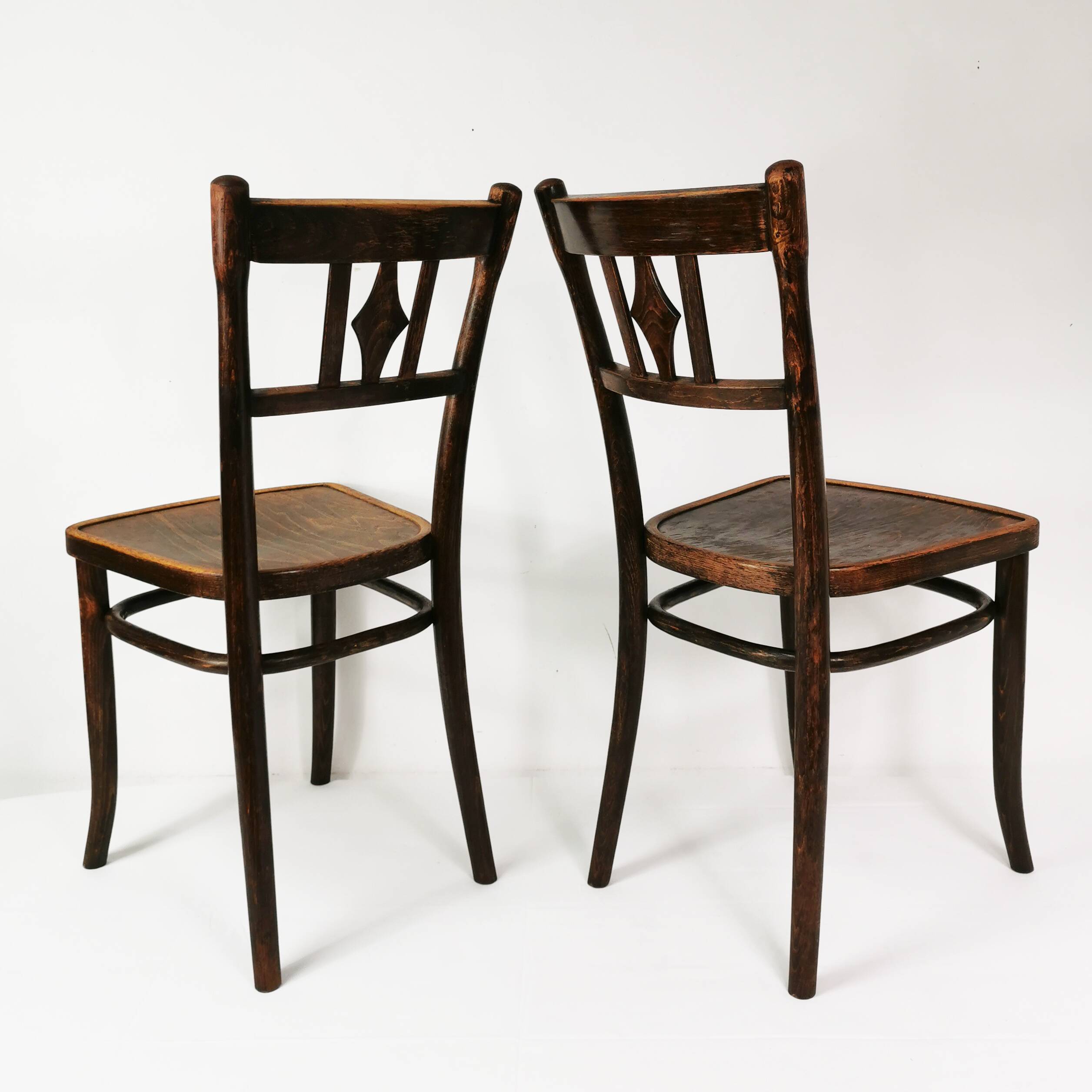 Pair of wooden Art Deco chairs, Thonet, Germany, 1930s.