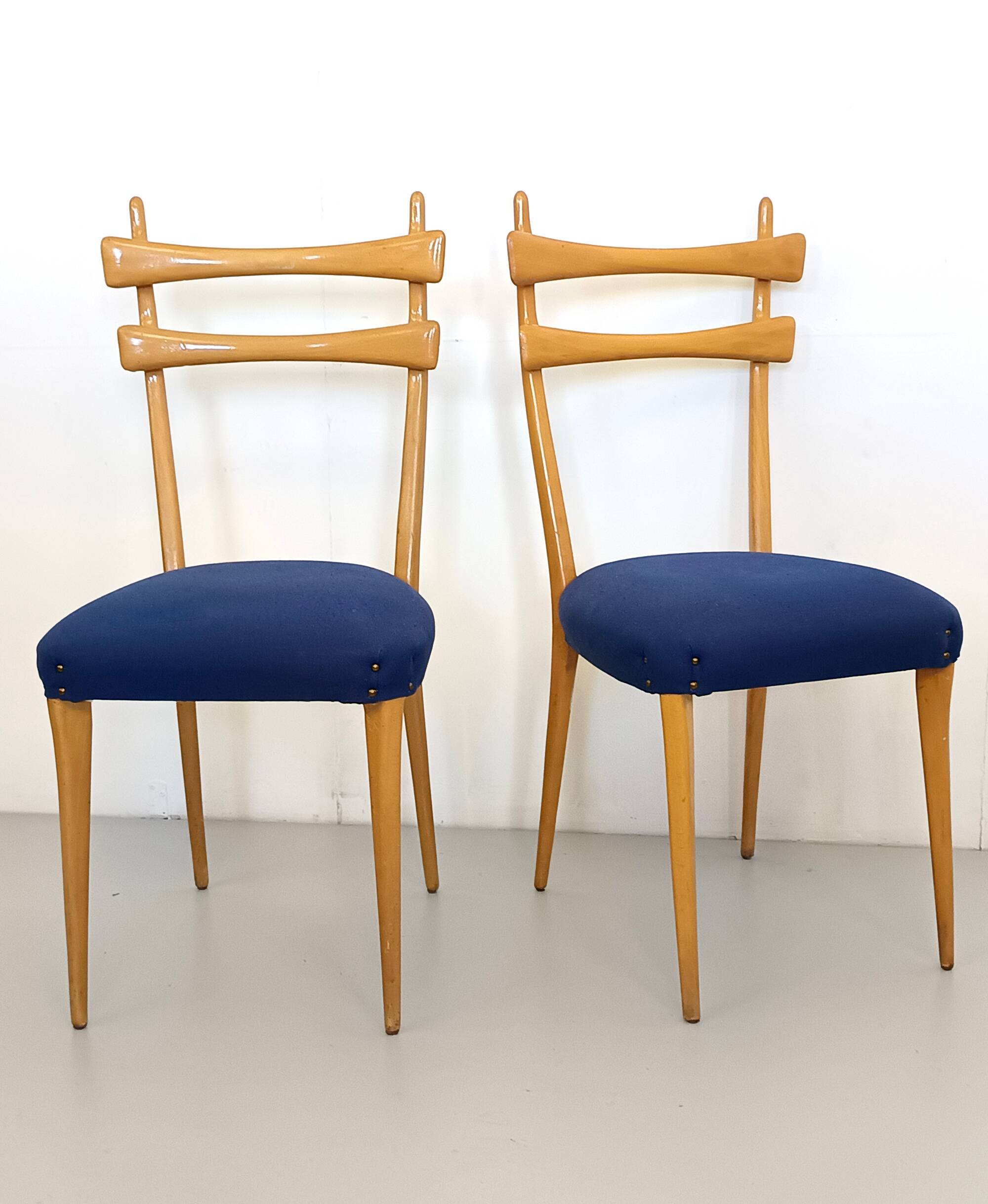 Vintage Maple Dining Chairs with Ultramarine Blue Fabric, 1950s, Set of 5