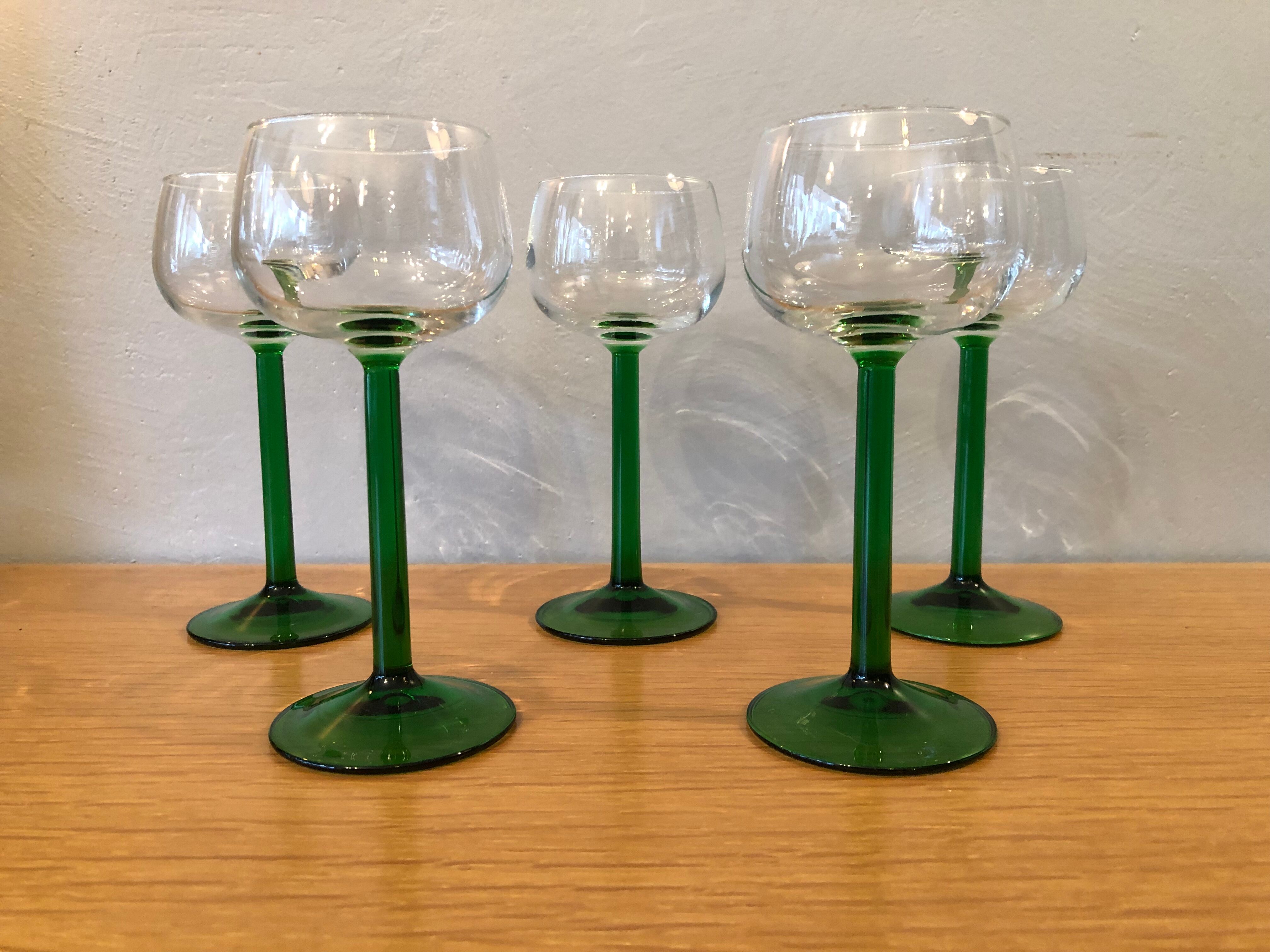 5 old white wine glasses