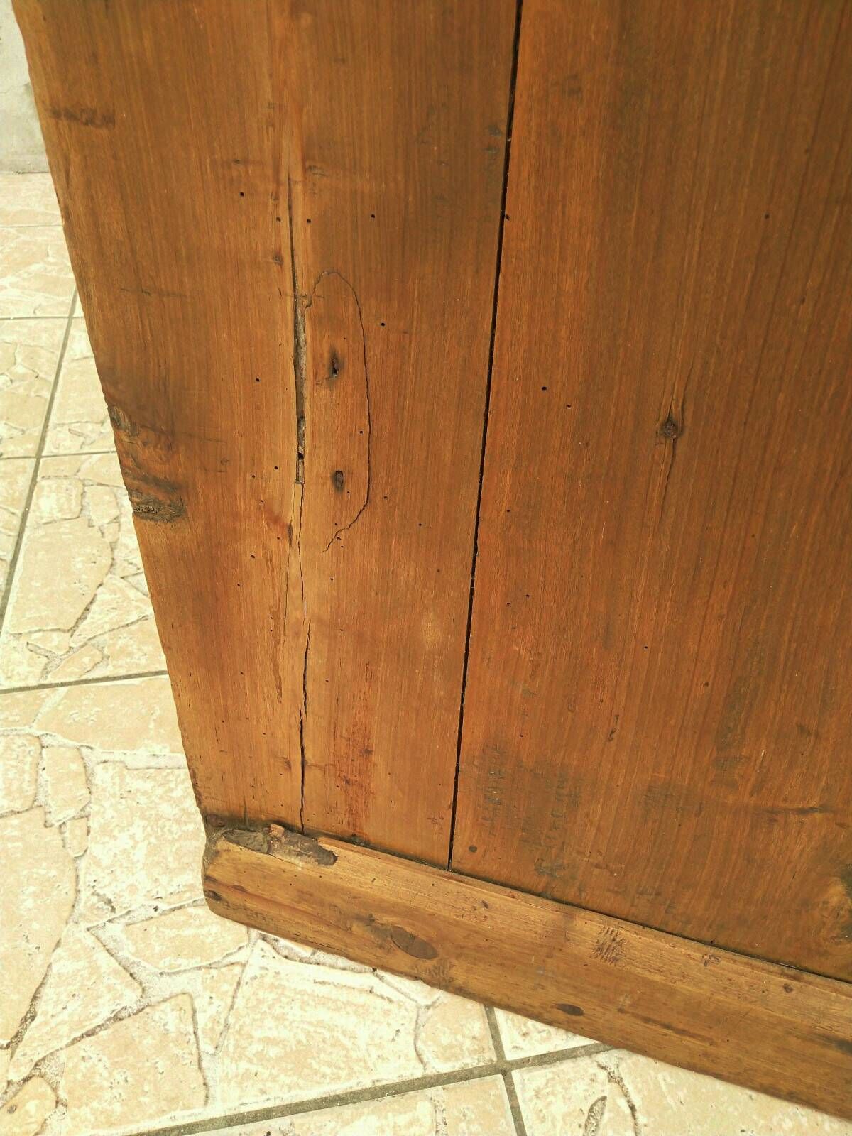 Walnut desk from the early 19th century.