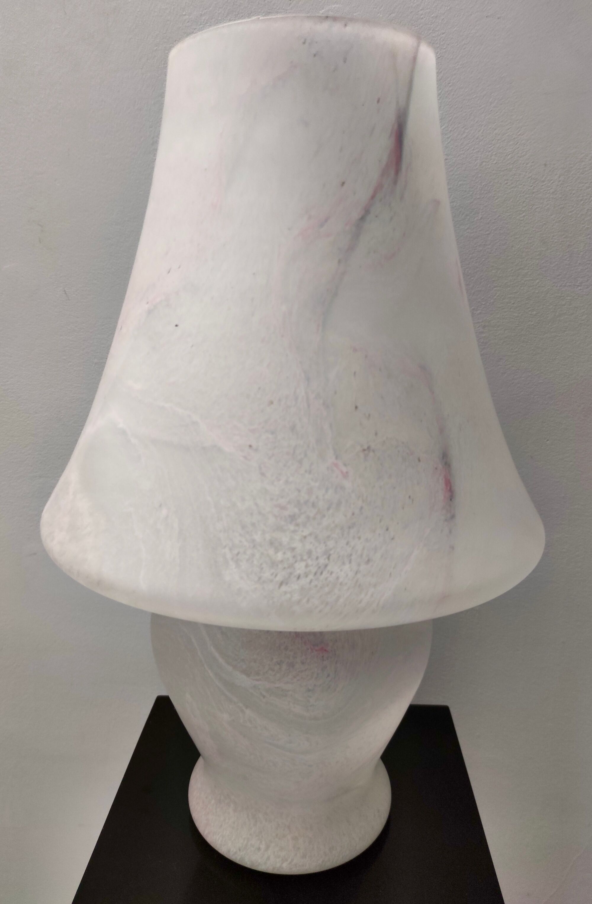 Murano glass table lamp with a pink marble effect, italy