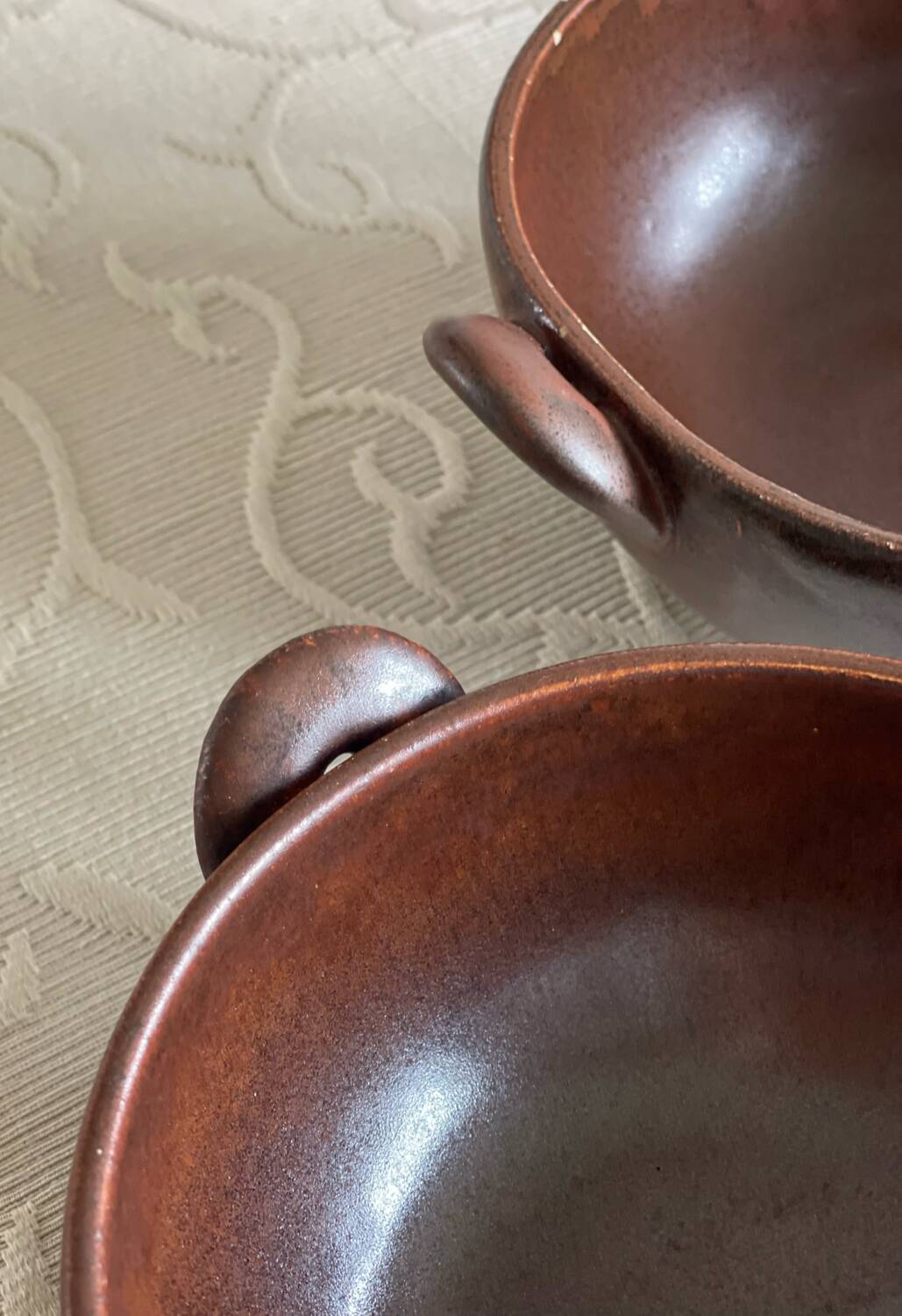 Duo of artisanal stoneware bowls