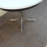 Round formica table with vintage year extension 60 70