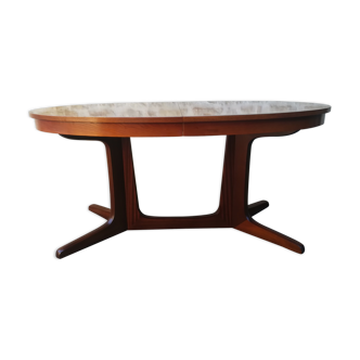 Scandinavian table