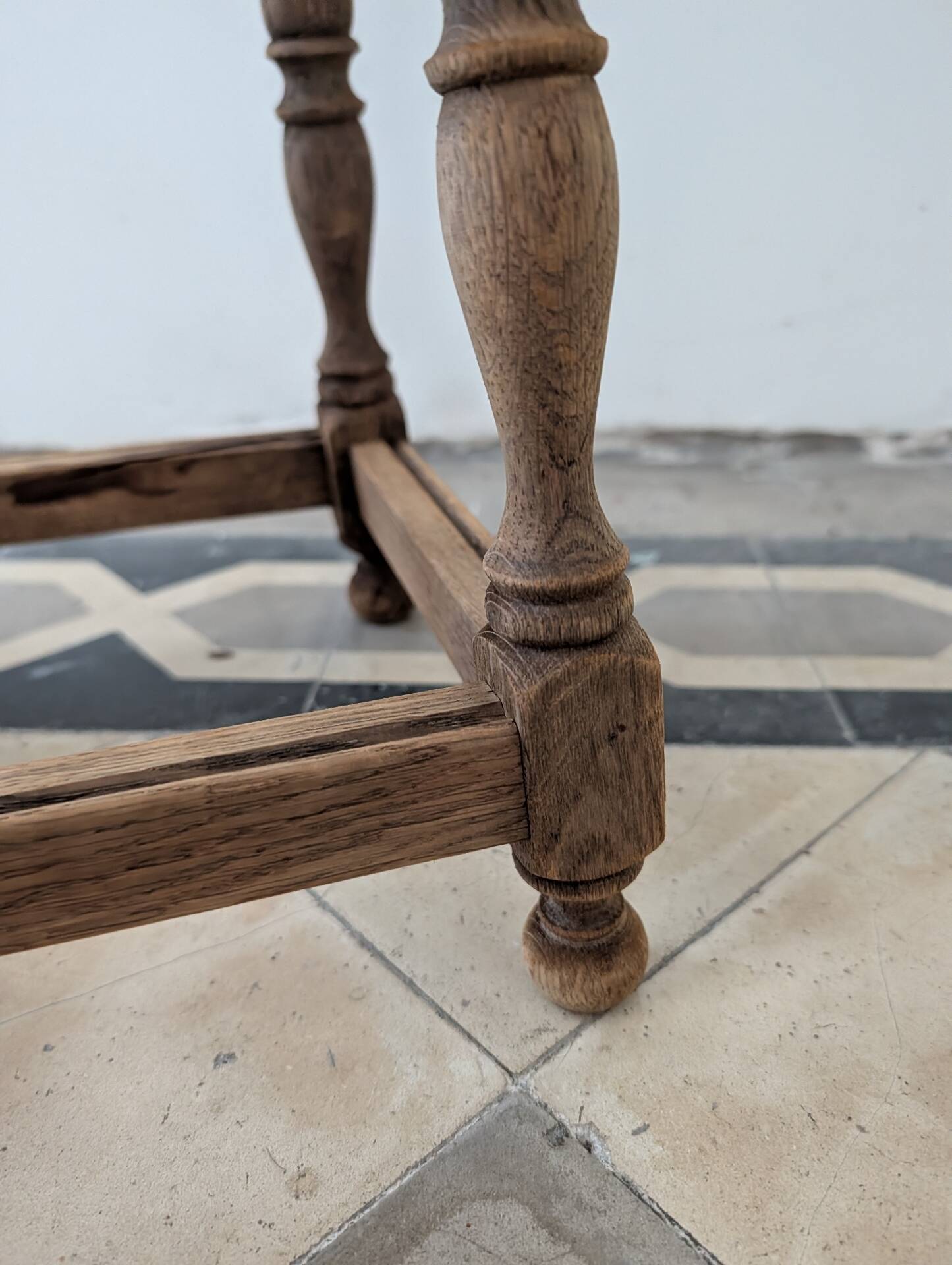 Oak stool in Louis XIII style