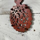 Cast iron flat trivet