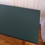 Extendable dining table