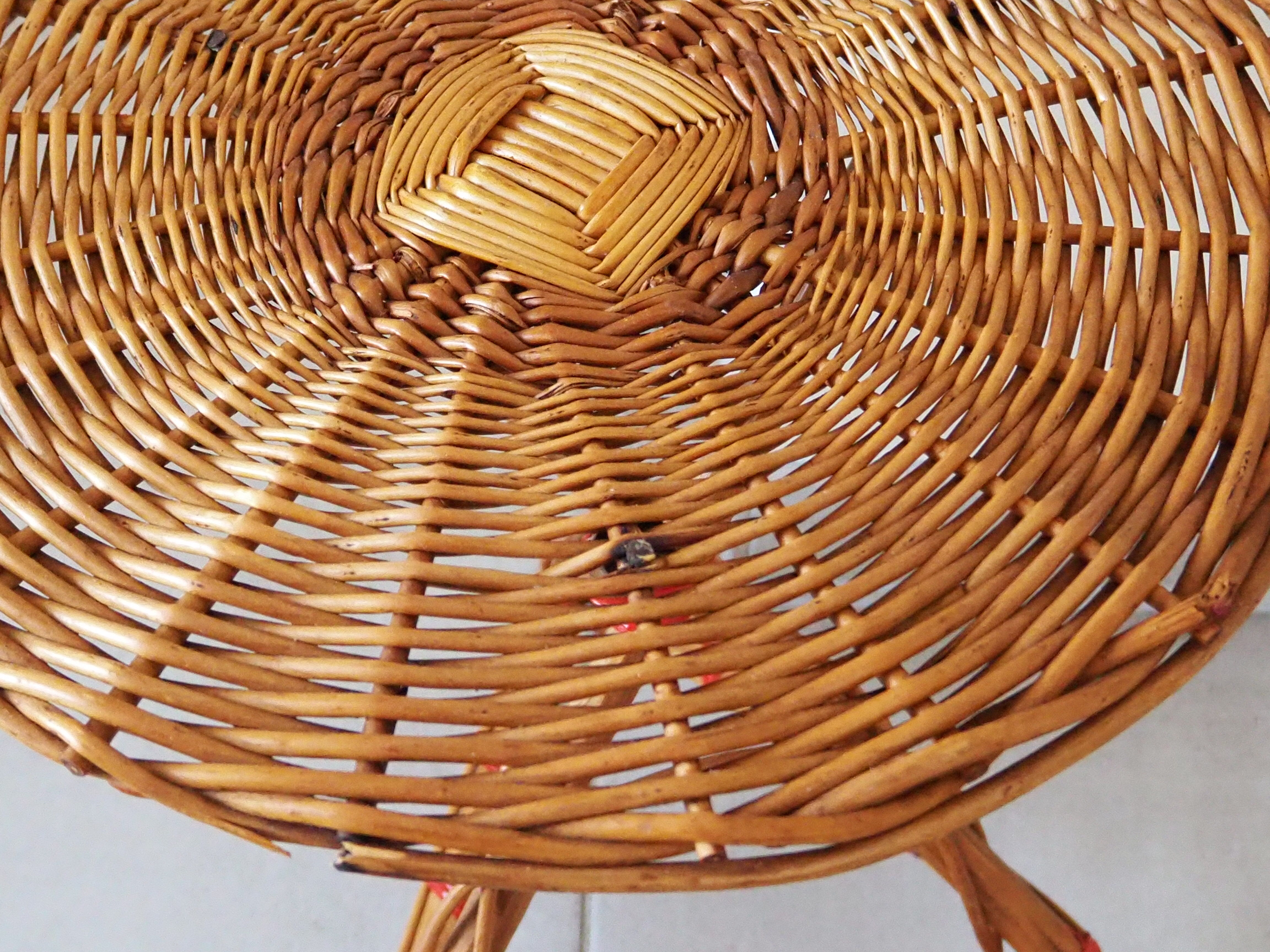 Bolster / pedestal table in tripod rattan 1960s-1970s