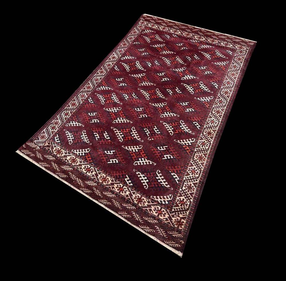Turkmen Bukhara Yomud Rug: 3.10 X 2.08 Meters