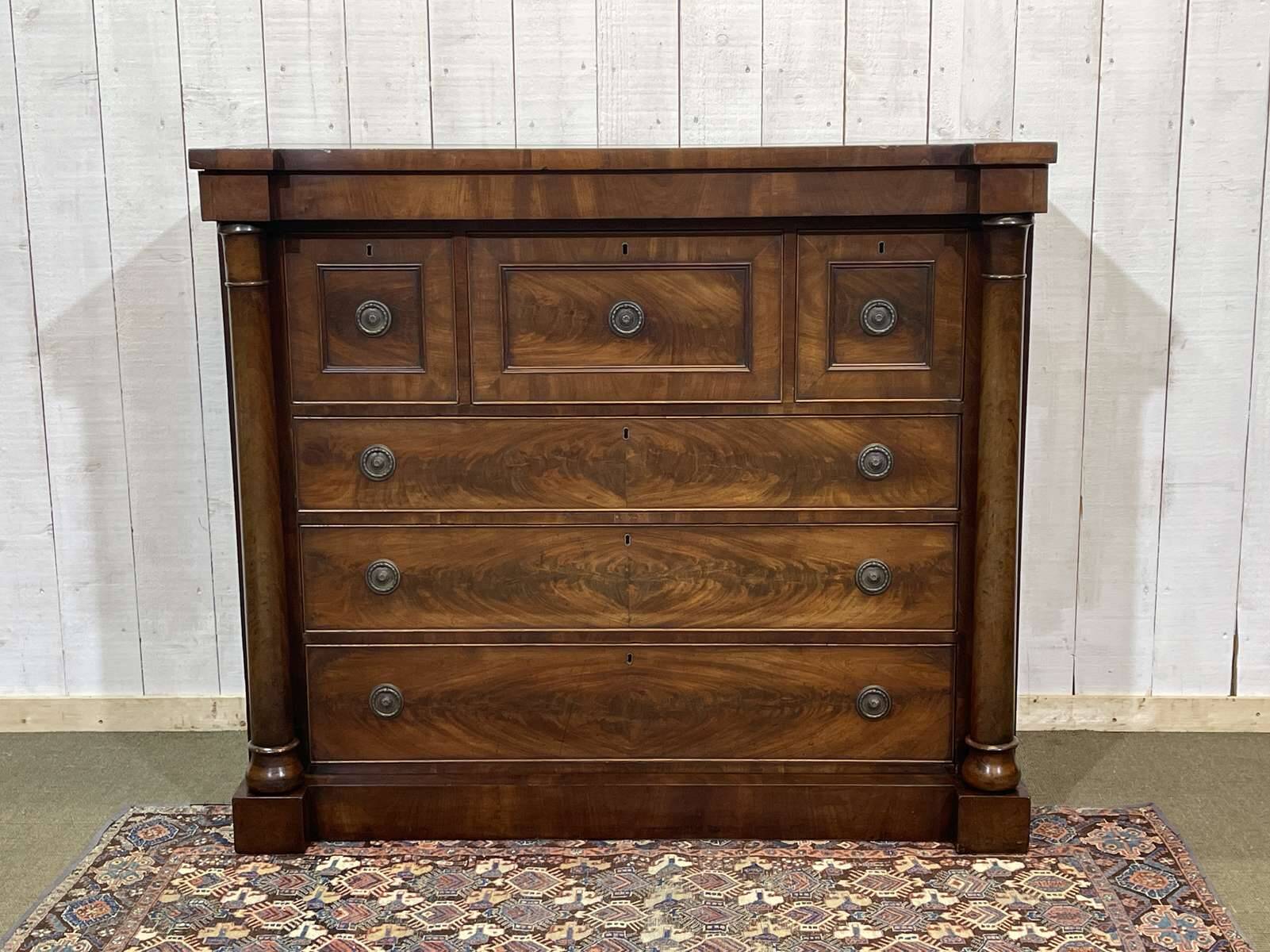 19th century Victorian mahogany chest of drawers