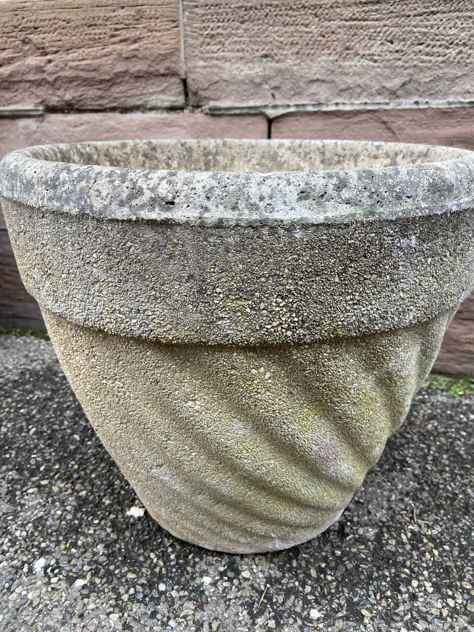 Reconstituted stone planter