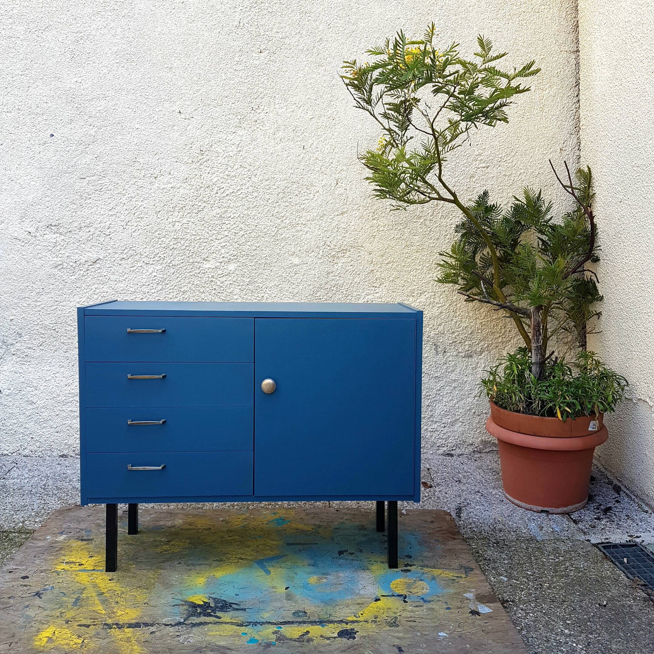 Deep blue sideboard