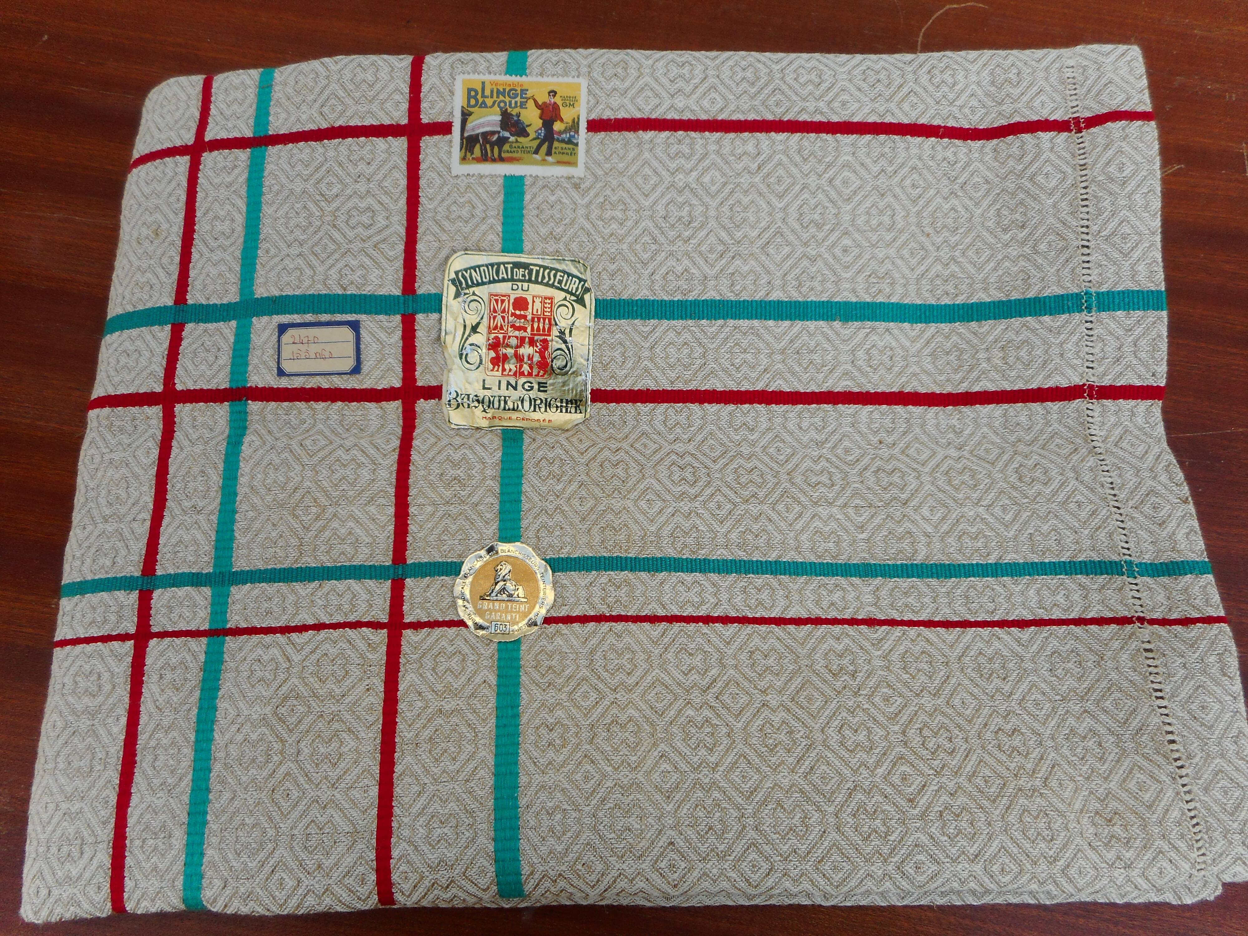 Basque tablecloth red and green stripes