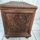 Ancien coffre en bois sculpté oriental