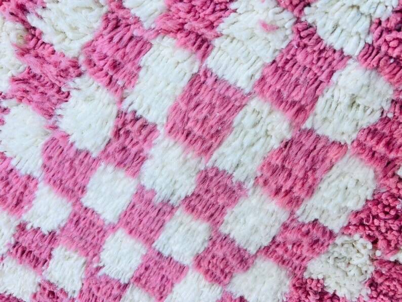 Traditional handmade Berber rug, size 2/3 m.