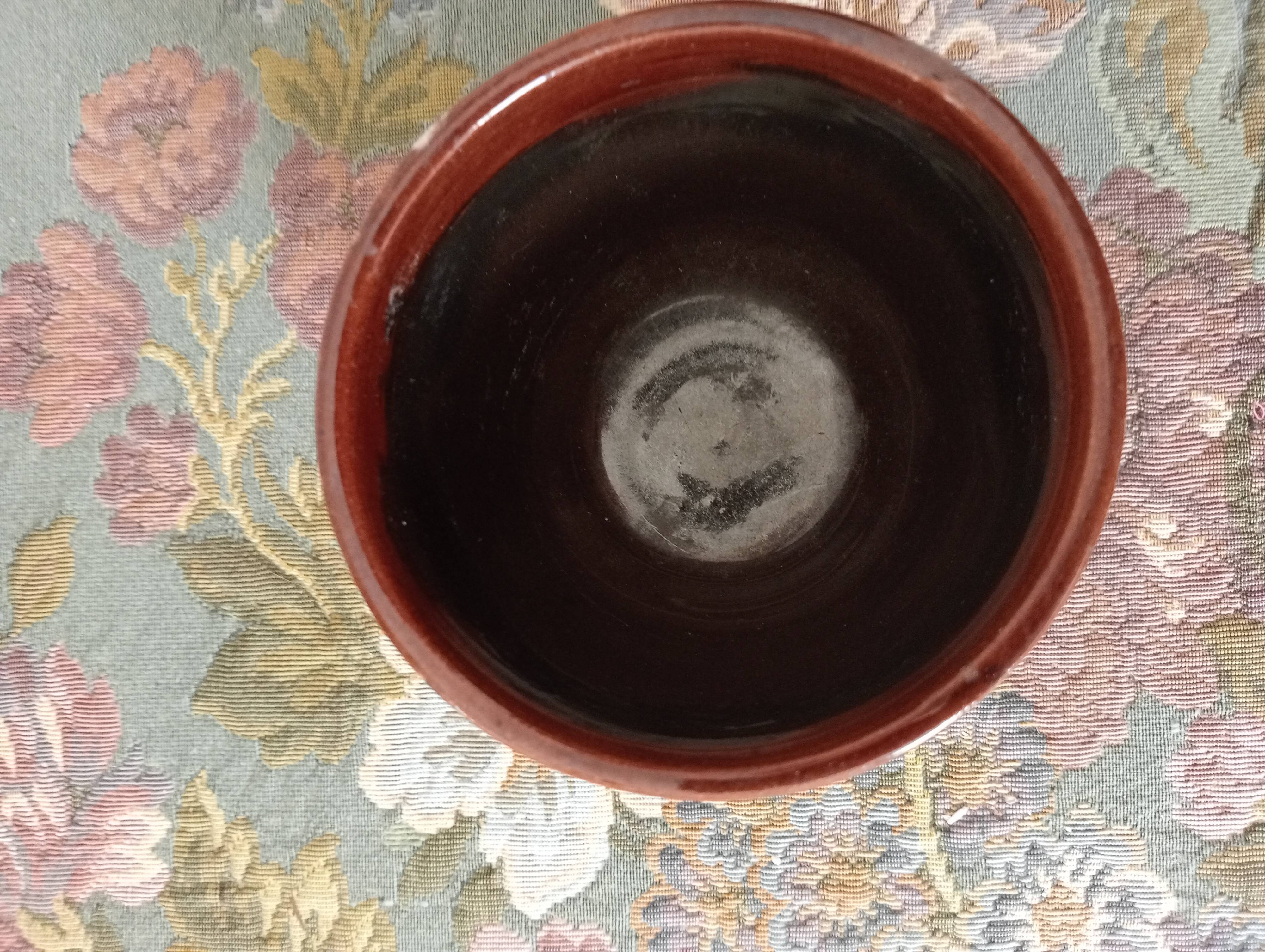 English vase circa early 20th century