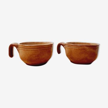 Pair of glazed sandstone lunch cups