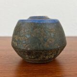 Brutalist studio pottery vase by Lu and Gerd Grove, mid-century, 1962.