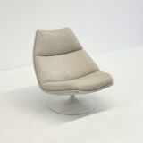Artifort F511 armchair in cream