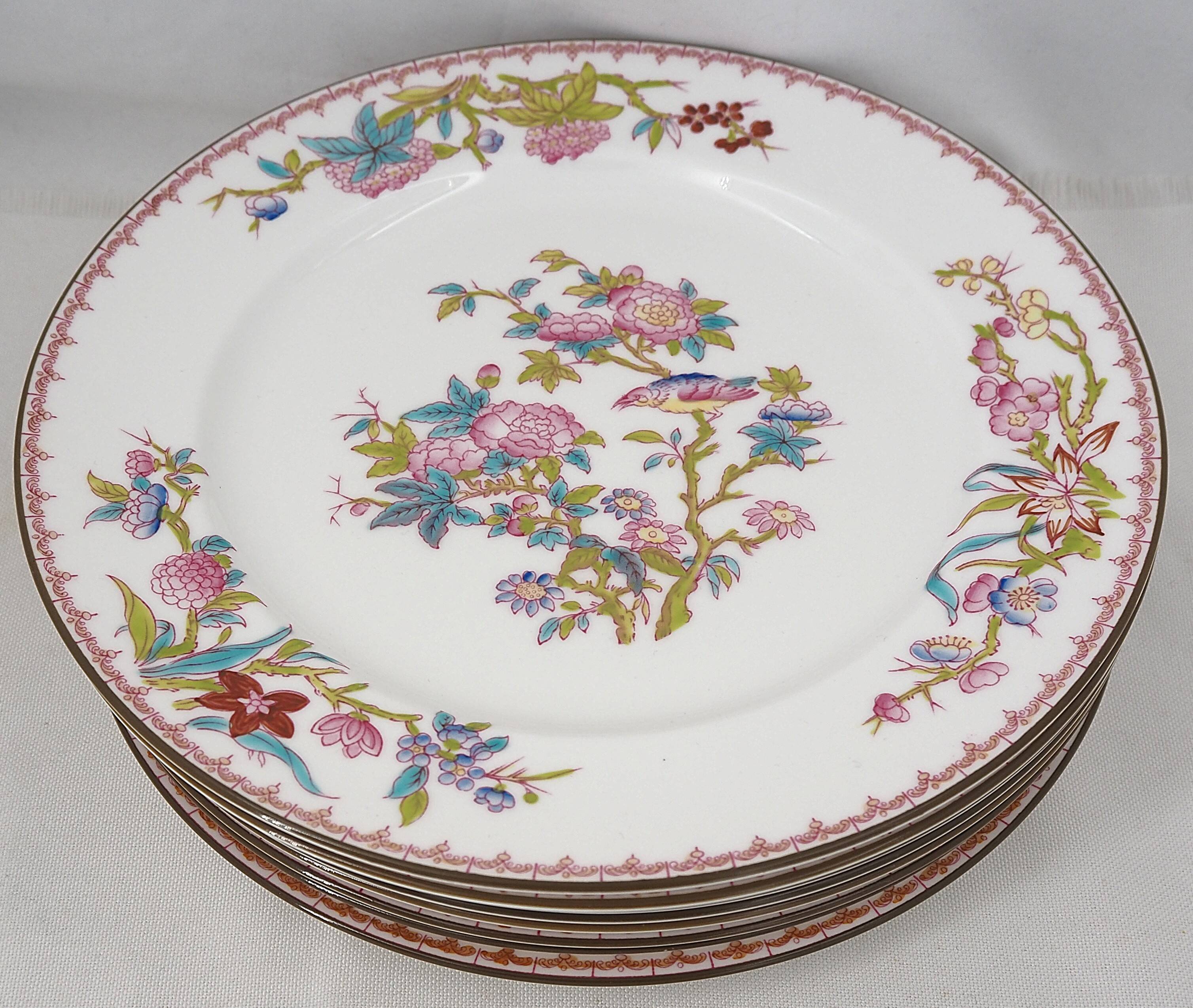 Minton Cuckoo, Coucou, 8 hand-painted porcelain dinner plates, 26 cm.