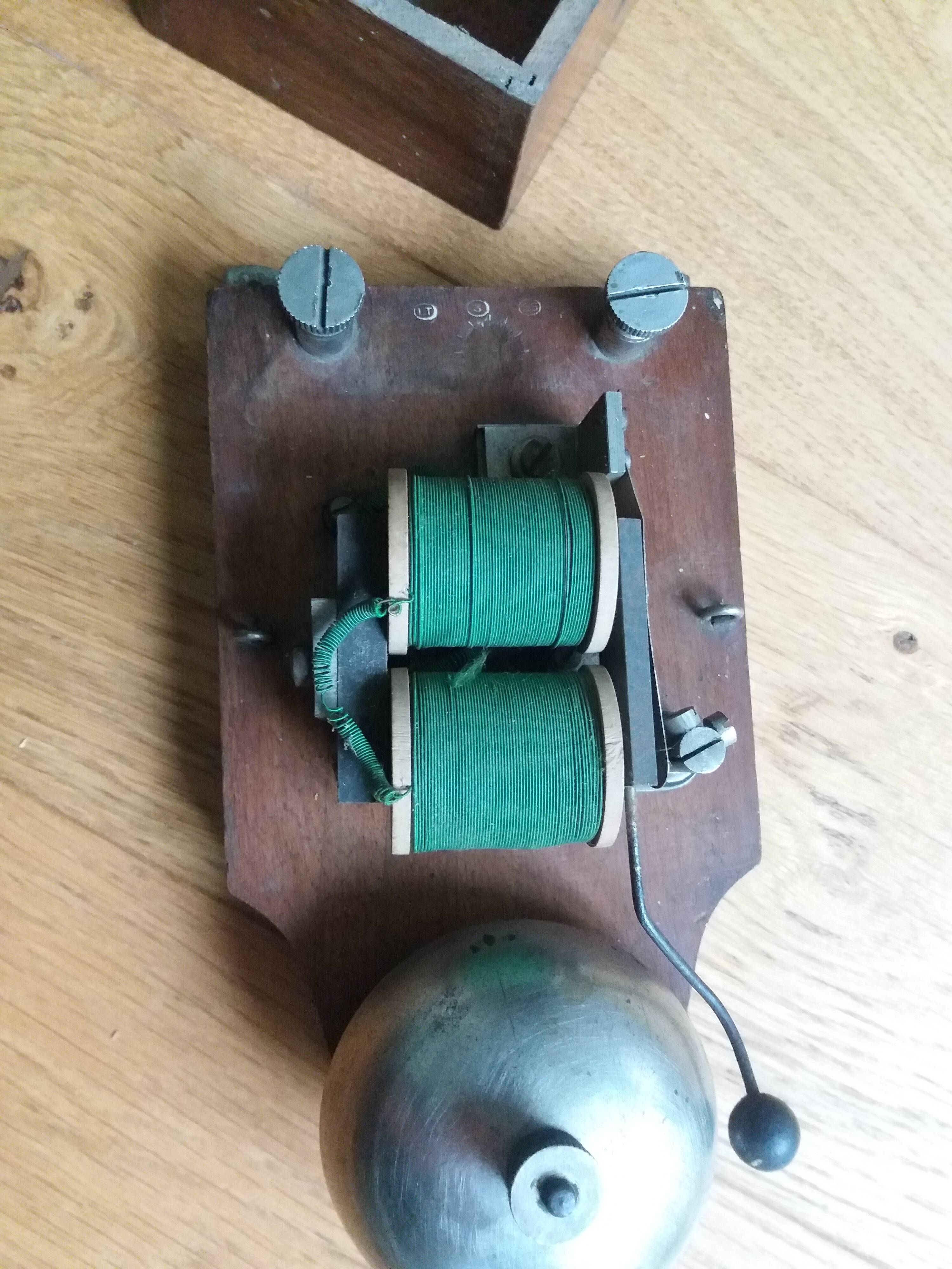 Old telephone bell chime