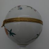 Box on foot, Limoges porcelain, Raynaud