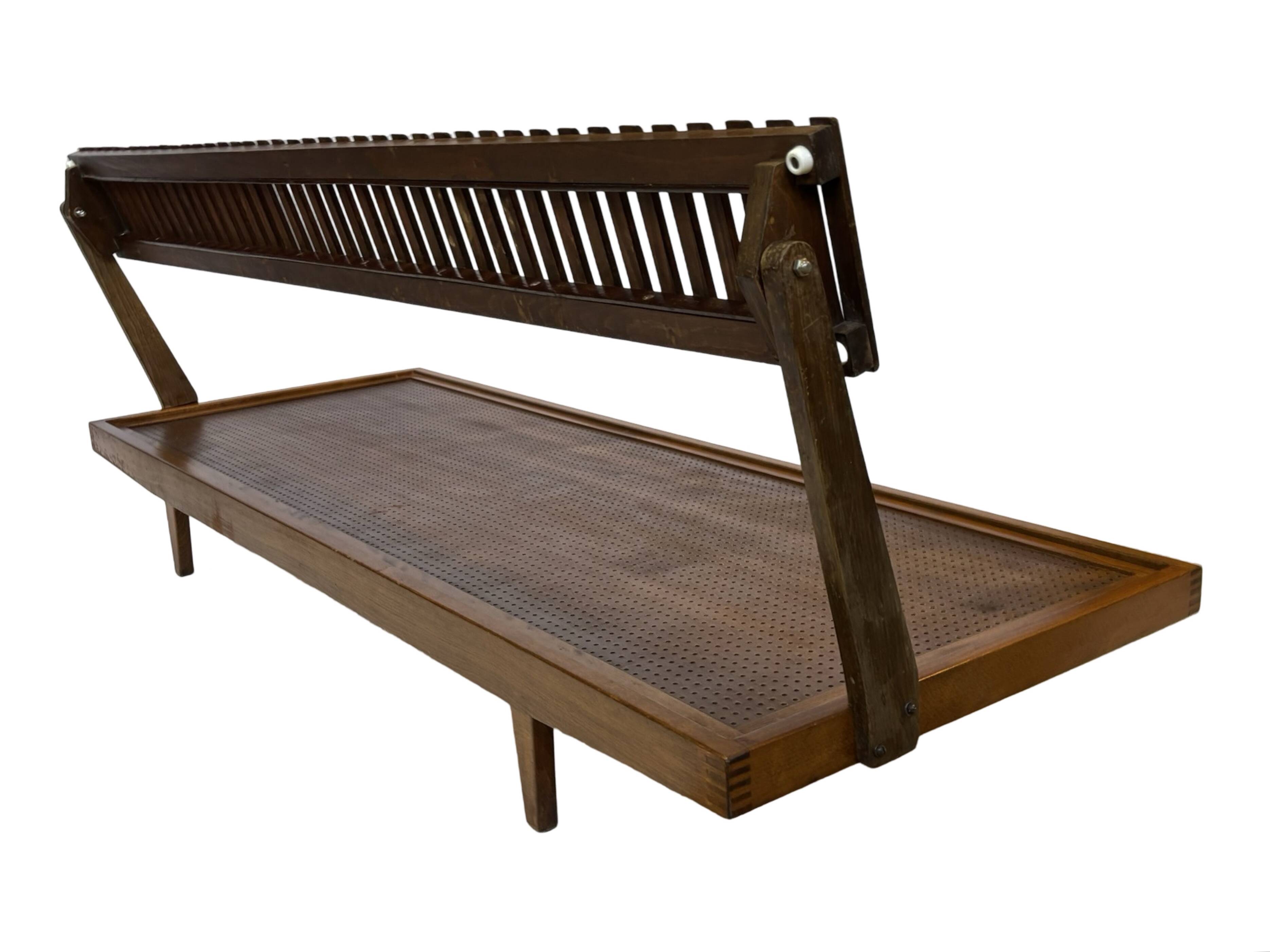 Mid-century daybed with removable backrest in oak 50's design