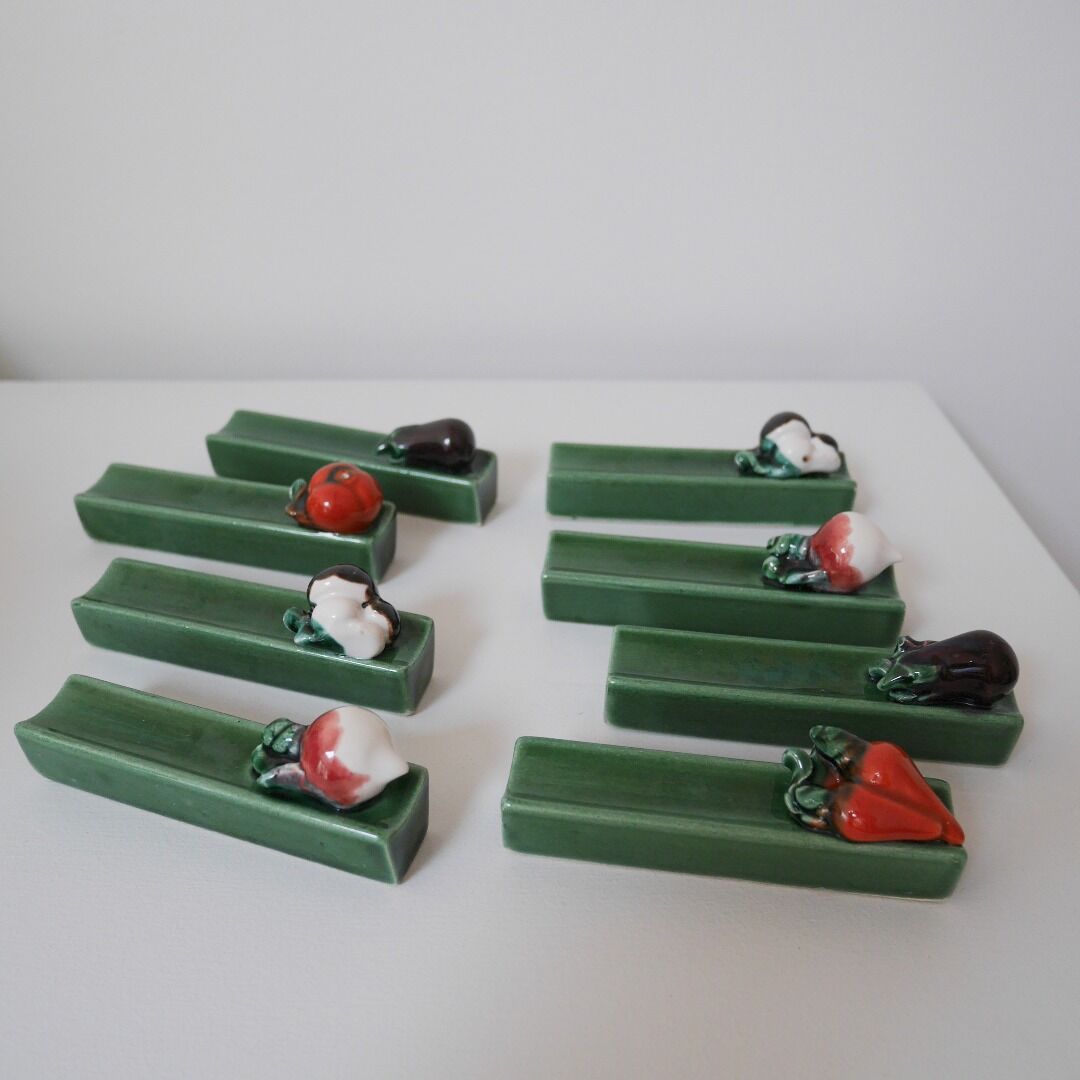 Set of 8 "vegetable" knife holders