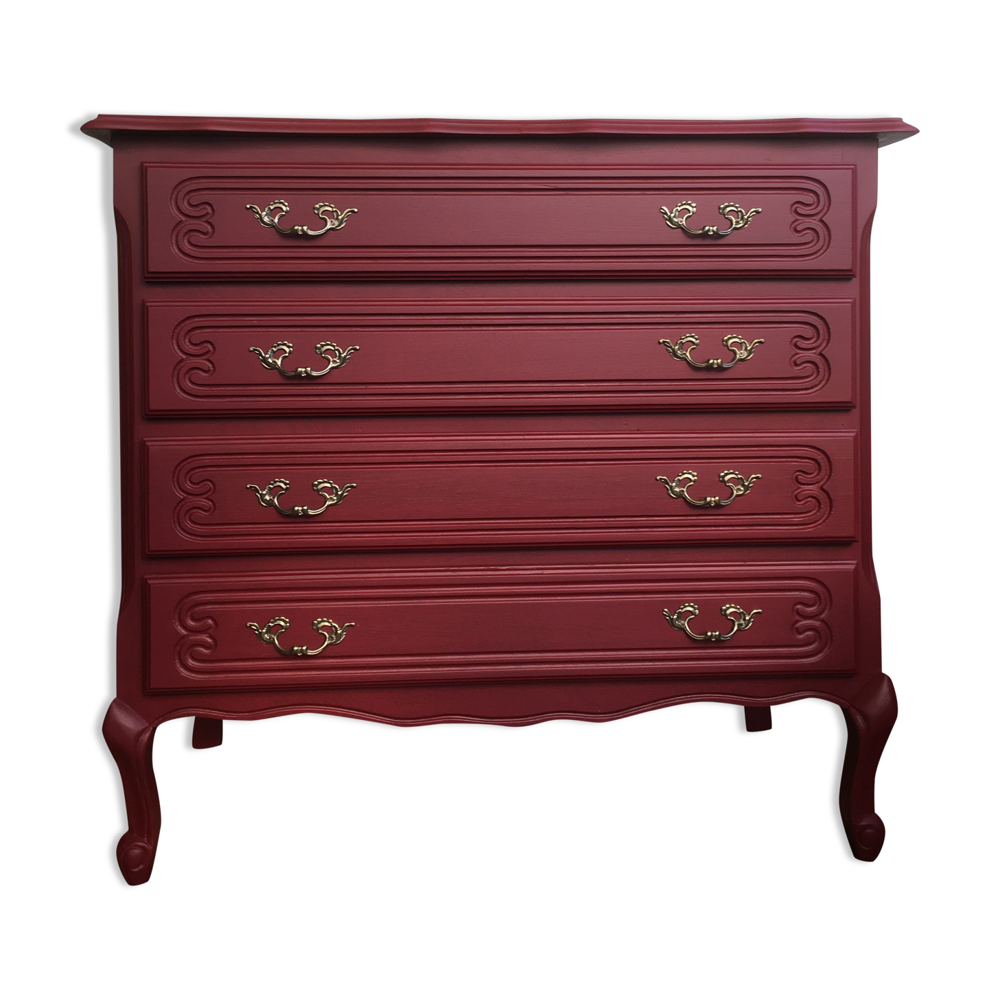 Vintage red dresser Bordeaux