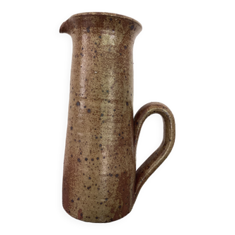 Sandstone pitcher