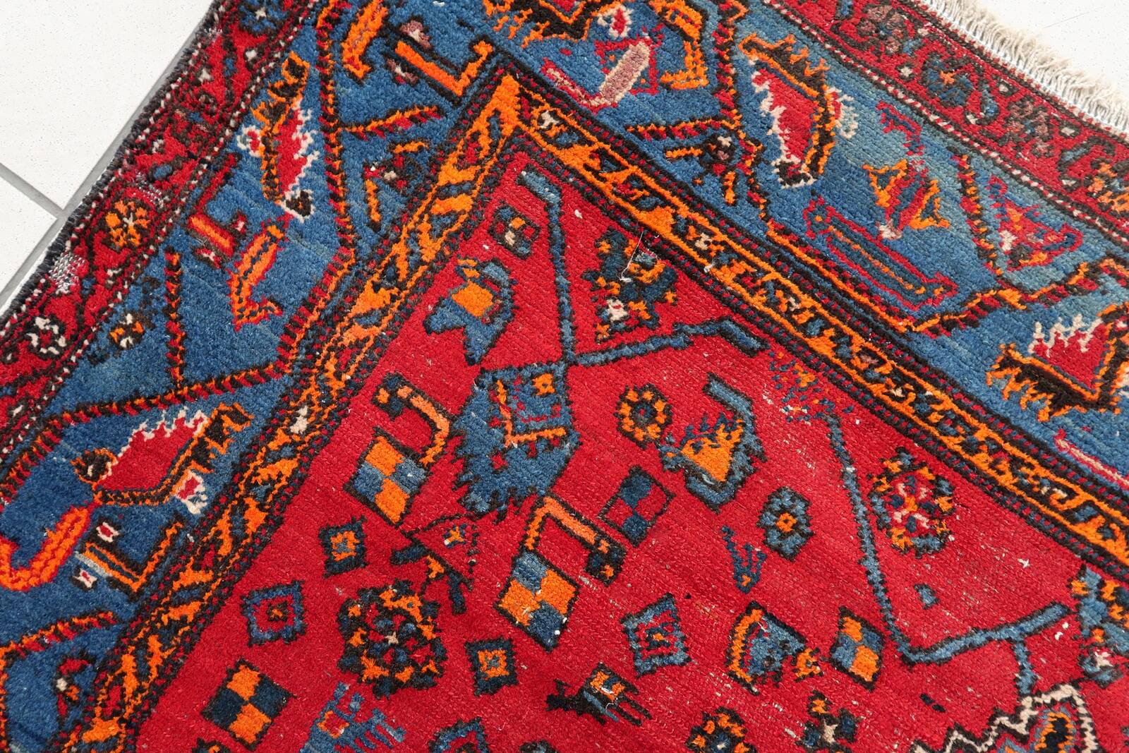 Tapis vintage du Moyen-Orient Hamadan fait main en laine – 133 x 196 cm