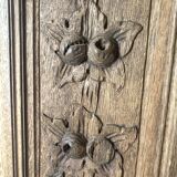 Portes de placard anciennes en bois sculpté