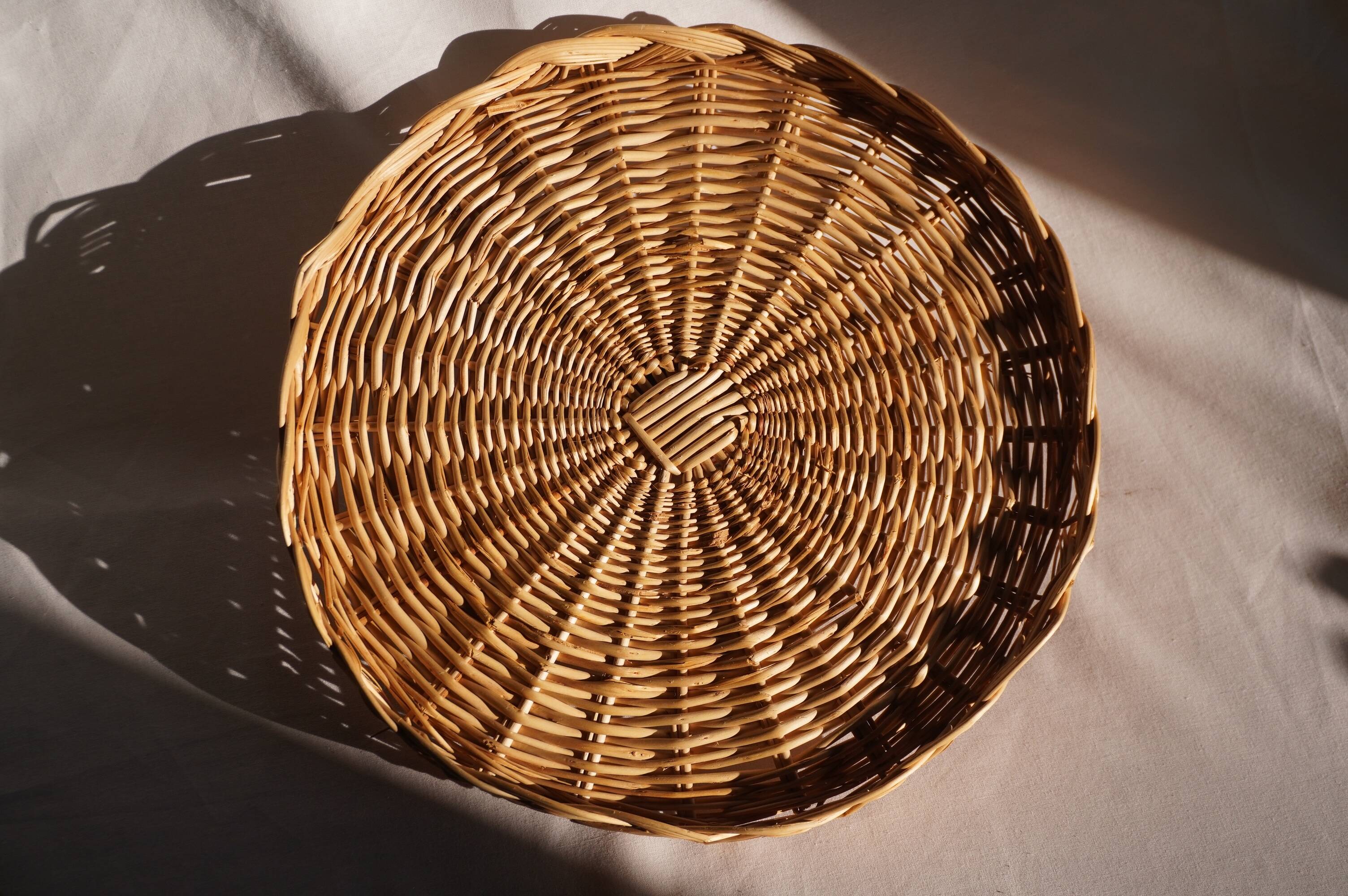 Wicker tray