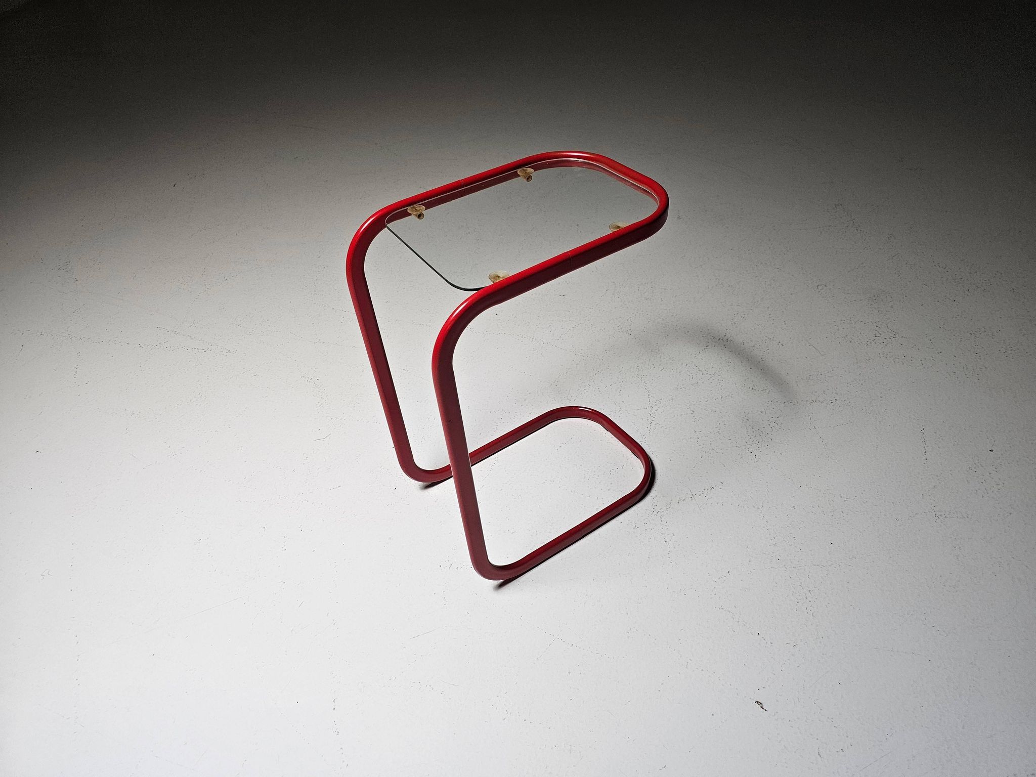 C.I.C. postmodern from the 1980s in red lacquered metal and glass