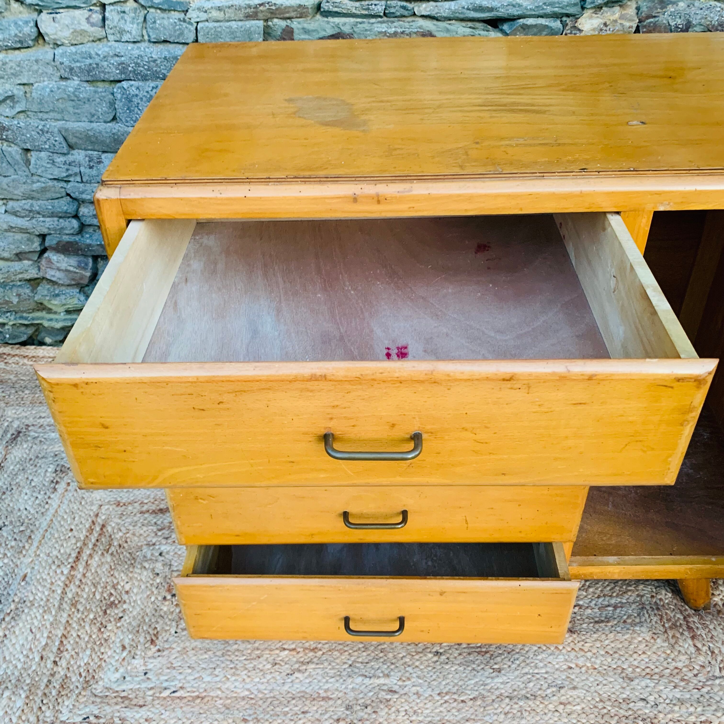 Vintage chest of drawers