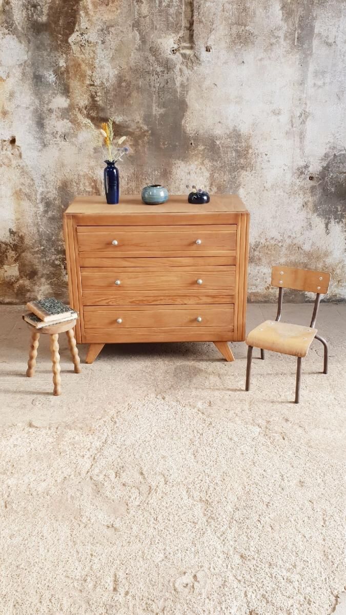Vintage chest of drawers