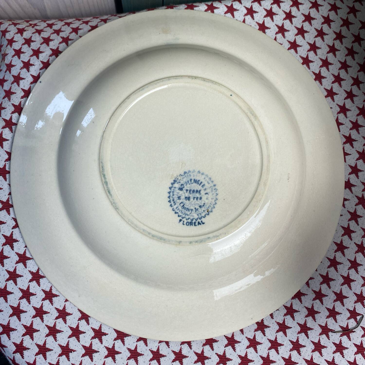 Deep plate stamped Choisy le Roi model Floréal