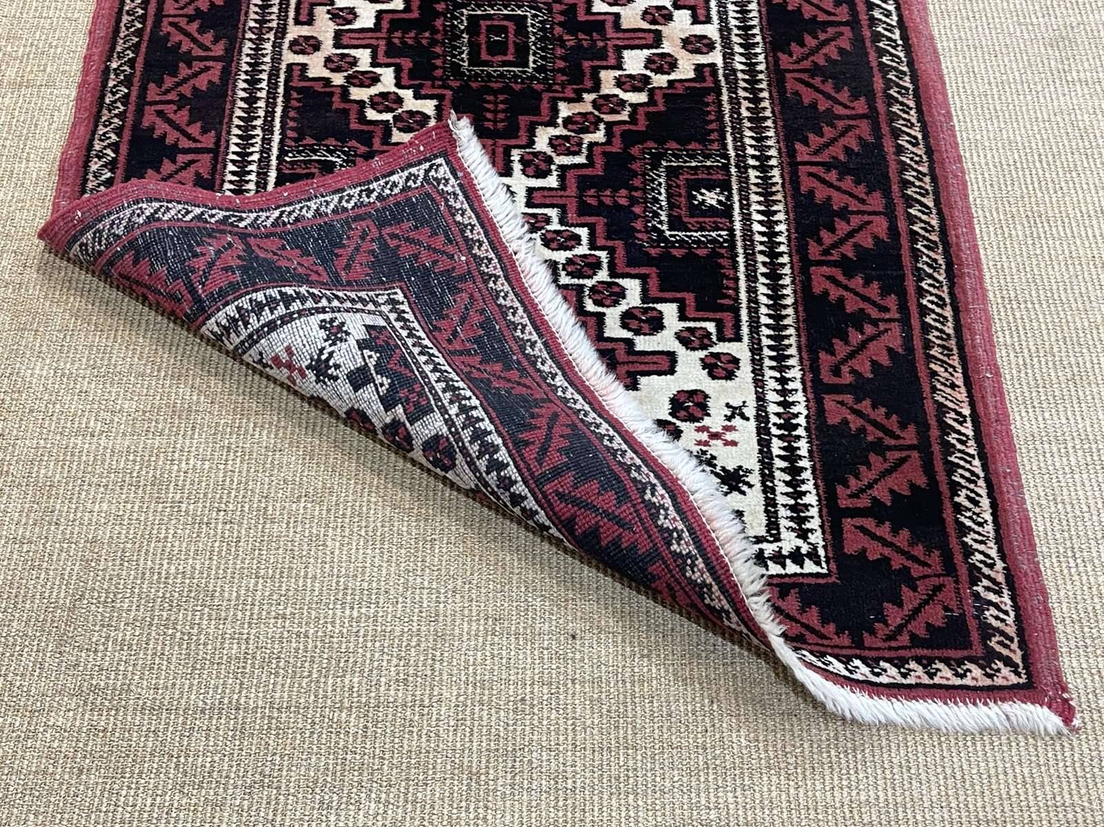 Handmade Iranian wool rug - 188x91cm