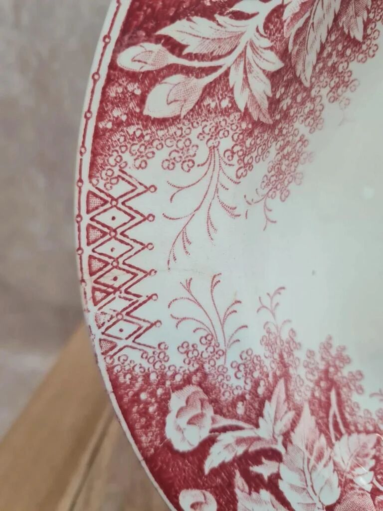 Hollow plate Terre de Fer Sarreguemines model Jardinière red