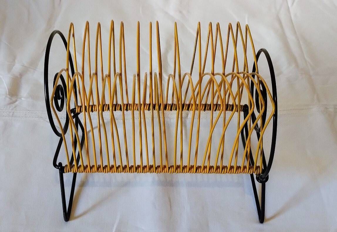 Magazine rack / vintage vinyl