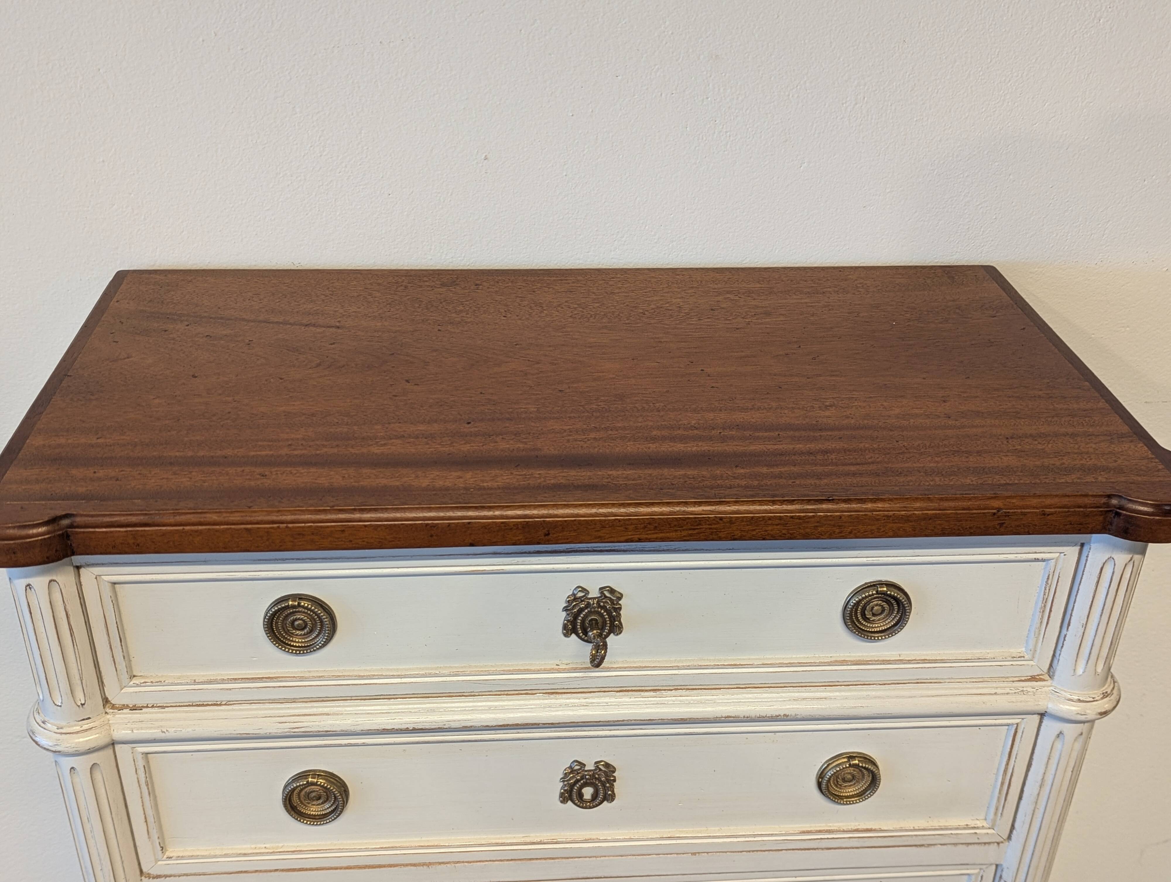 Louis XVI chest of drawers